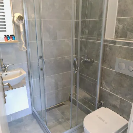 Olen Altunizade 이스탄불